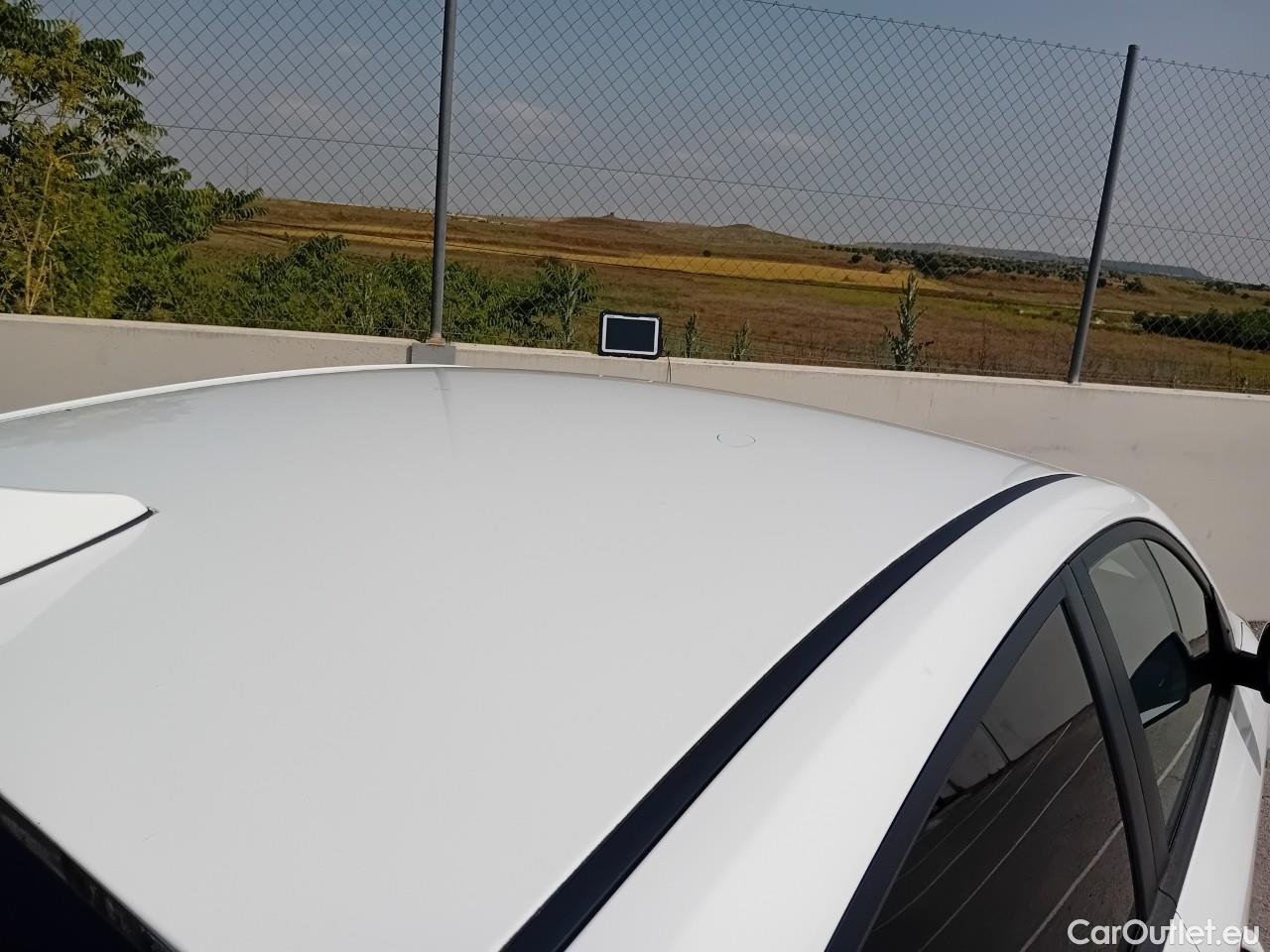  Hyundai   Ioniq HYUNDAI / 2019 / 5P / berlina con portón 1.6 GDI PHEV Klass DCT #34