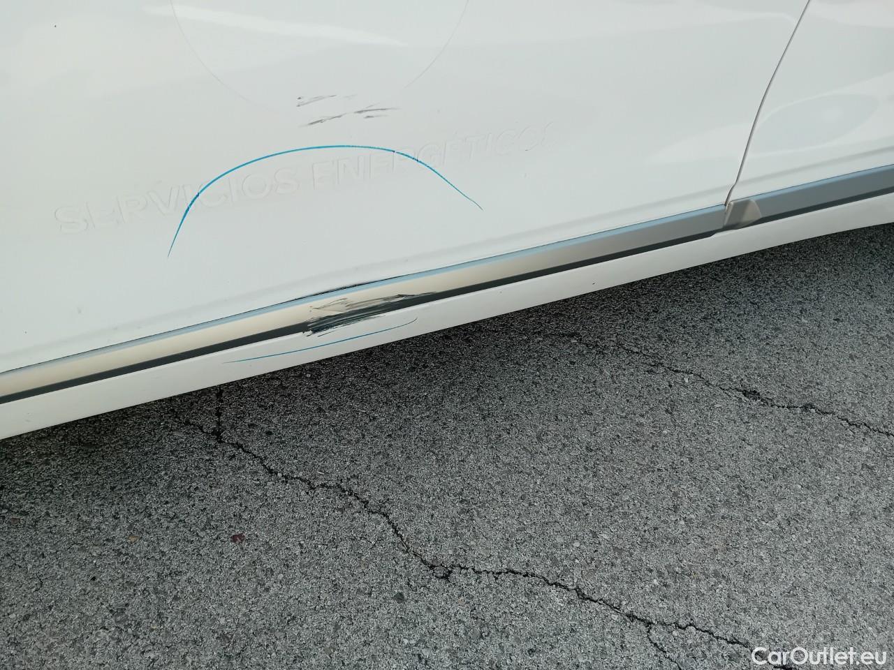  Hyundai   Ioniq HYUNDAI / 2019 / 5P / berlina con portón 1.6 GDI PHEV Klass DCT #15