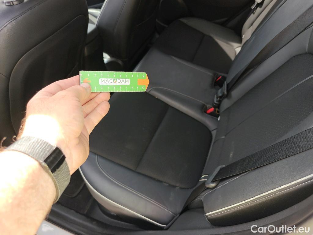  Hyundai  Konna HYUNDAI Kona / 2017 / 5P / todoterreno 1.6 GDI HEV SLE DCT #1