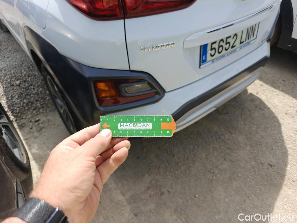  Hyundai  Konna HYUNDAI Kona / 2017 / 5P / todoterreno 1.6 GDI HEV SLE DCT #16