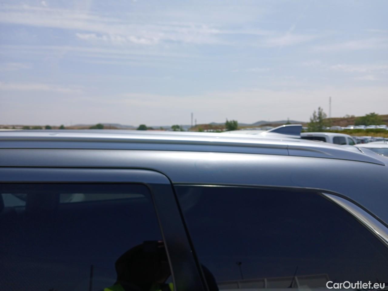  Mitsubishi  Outlander MITSUBISHI  5p 3G todoterreno 2.0 PHEV Kaiteki Auto 4WD #20