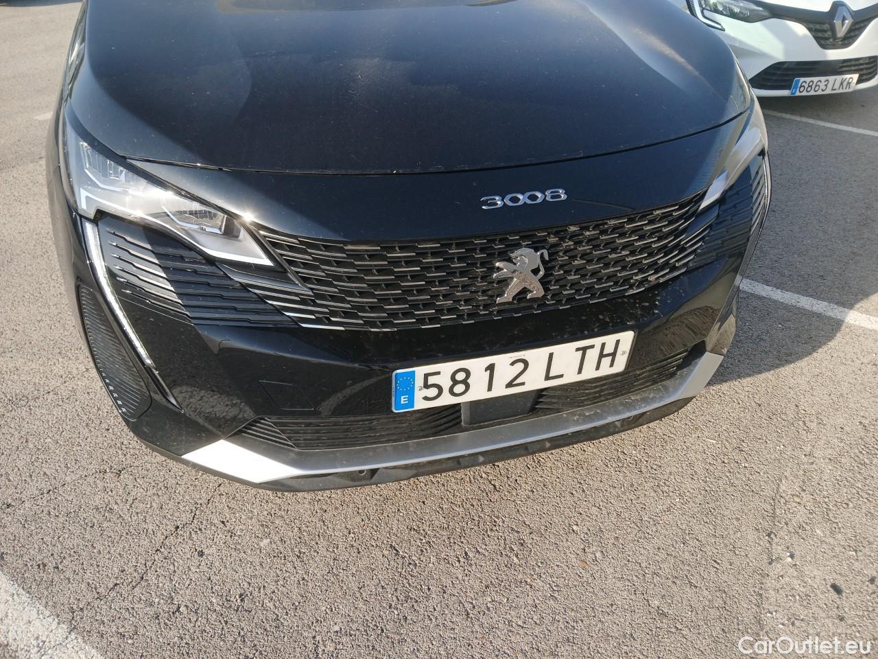  Peugeot  3008  Allure Pack 1.2 PureTech 130CV AT8 E6d #2