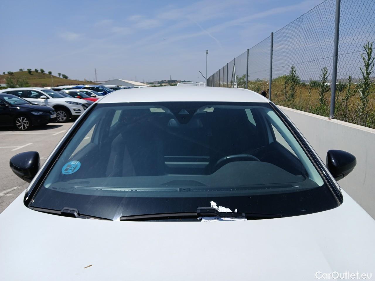  Peugeot  3008  Active Pack 1.2 PureTech 130CV AT8 E6d #10