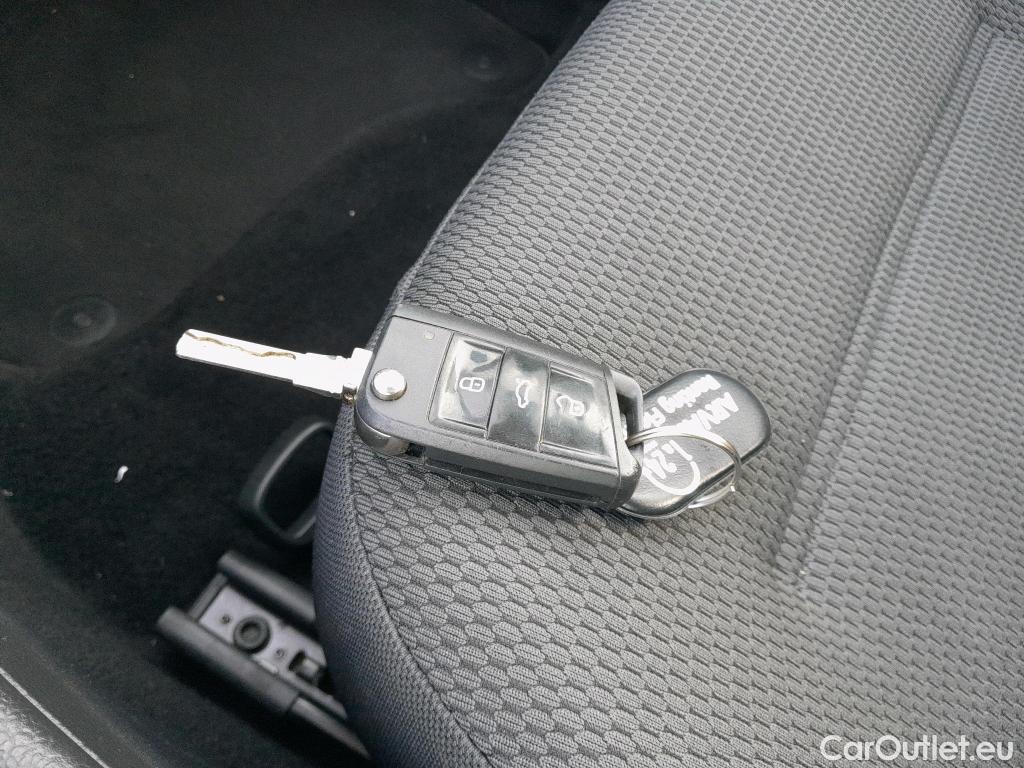  Volkswagen  Golf  VII Berlina e-35kWh #1