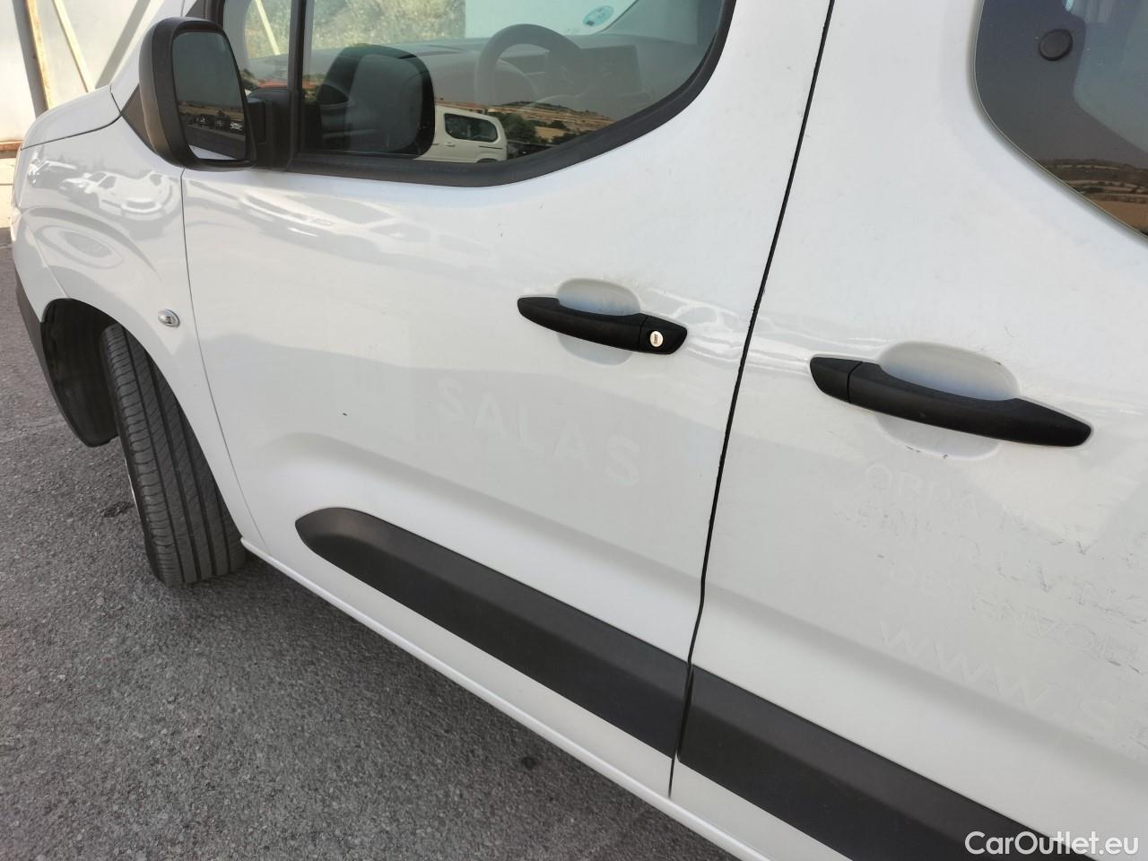  Citroen  Berlingo  Combi Live Pack M 1.5 BlueHDi 100CV MT6 E6d #17