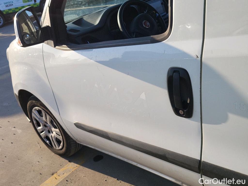  Fiat  Doblo FIAT Doblò Cargo/2015/4P/furgón derivado de turismo Cargo SX 1.6 Mjet 66kW (90CV) #13