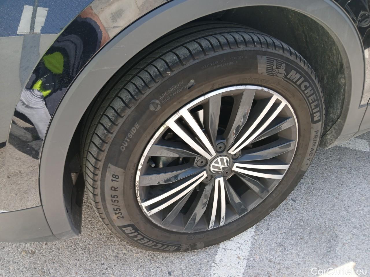  Volkswagen  Tiguan  Life 2.0 TDI 150CV AT7 E6d #8