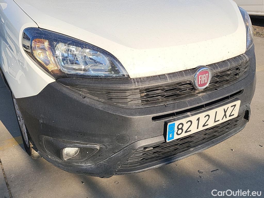  Fiat  Doblo FIAT Doblò Cargo/2015/4P/furgón derivado de turismo Cargo SX 1.6 Mjet 66kW (90CV) #11