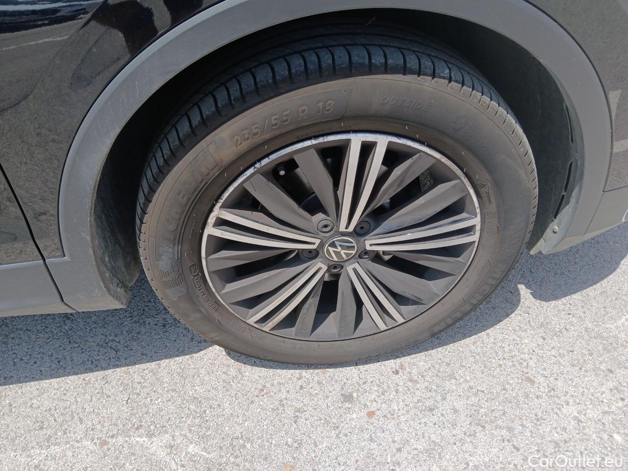  Volkswagen  Tiguan  Life 2.0 TDI 150CV AT7 E6d #26