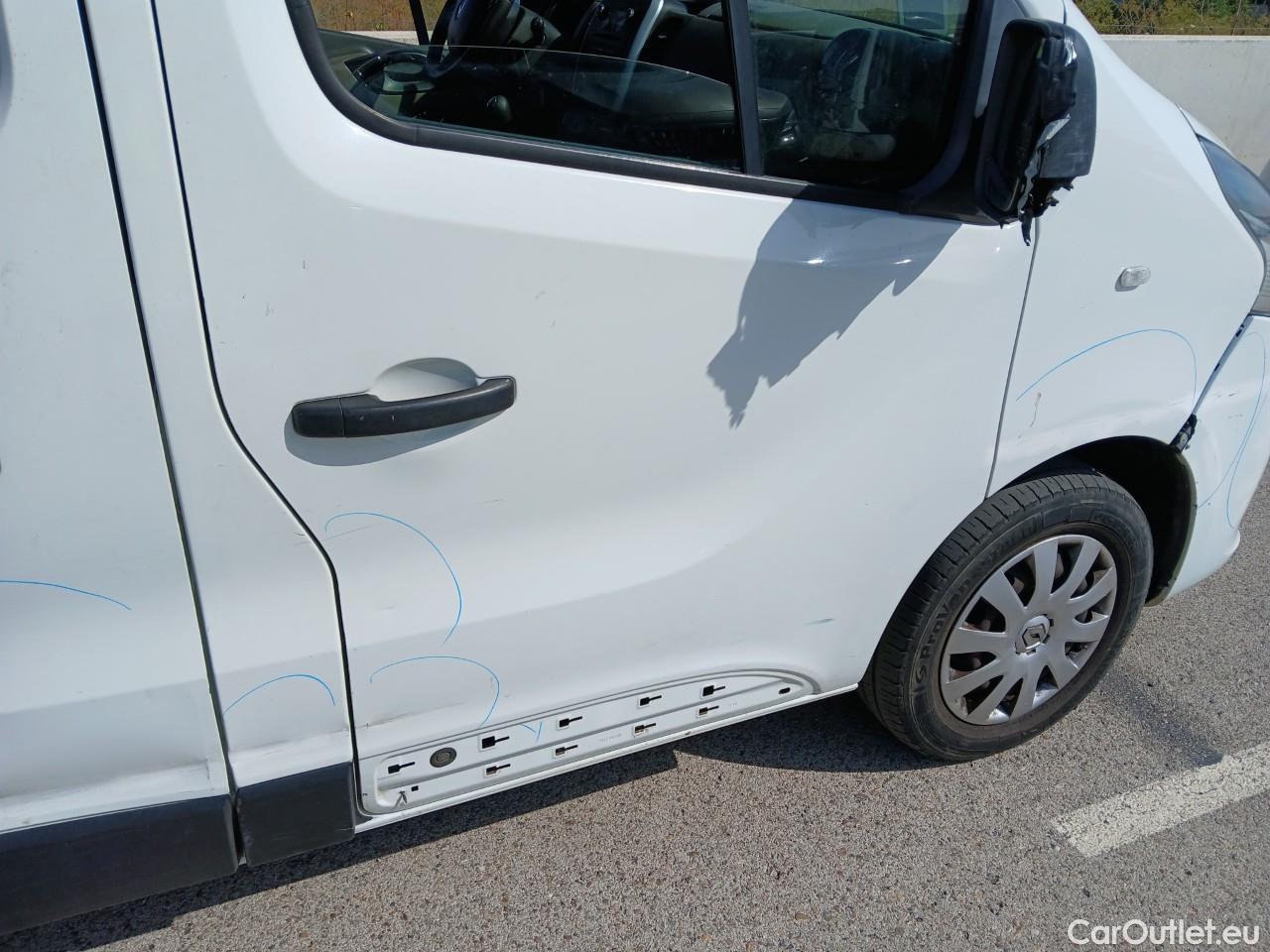  Renault  Trafic RENAULT  / 2014 / 5P / combi Passenger Largo En. dCi 92 kW(125 CV) E6 #89