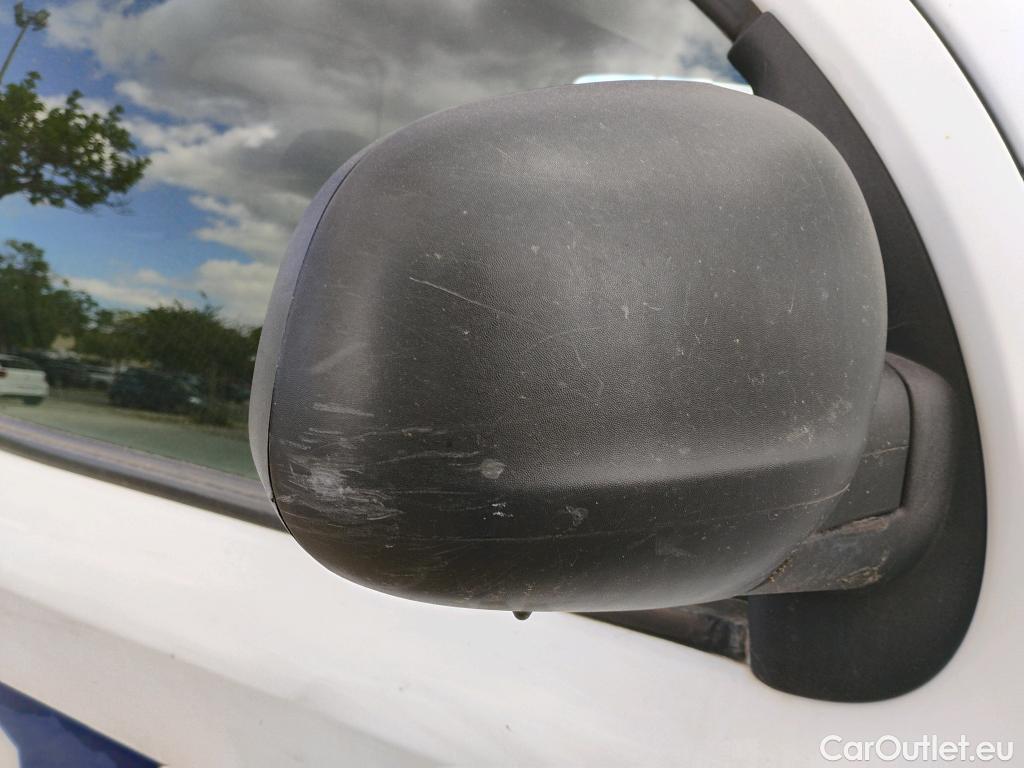  Renault  Kangoo  II Furgón Professional 1.5 dCi 90CV MT5 E5 #72
