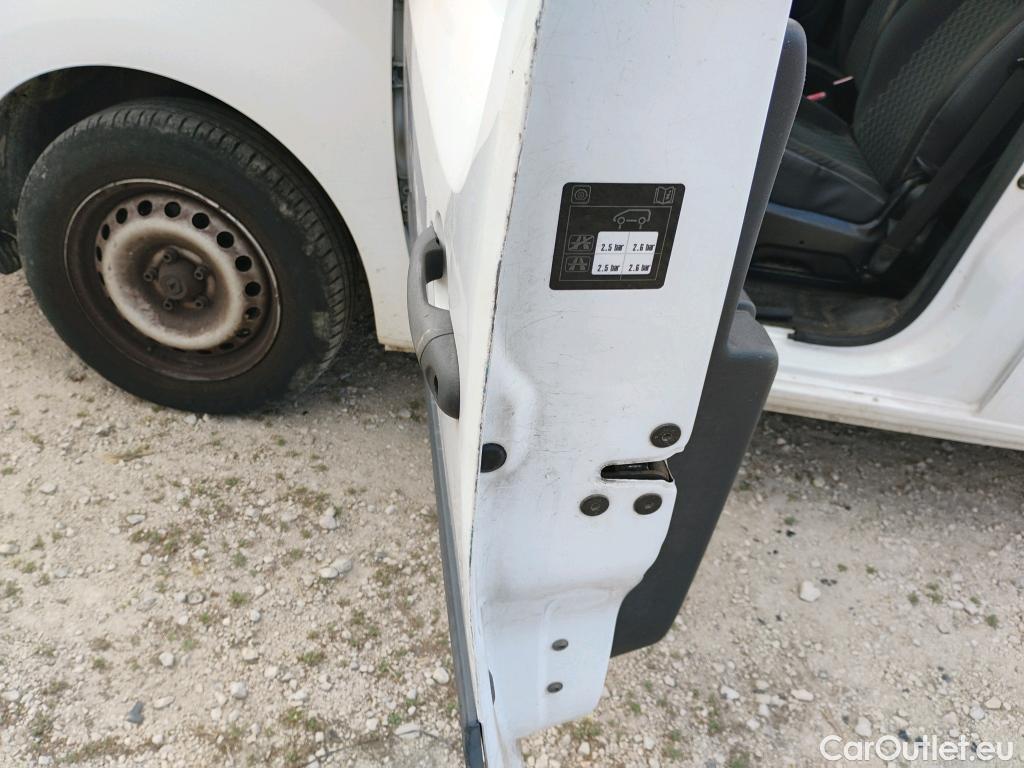  Renault  Kangoo  II Furgón Professional 1.5 dCi 90CV MT5 E5 #19
