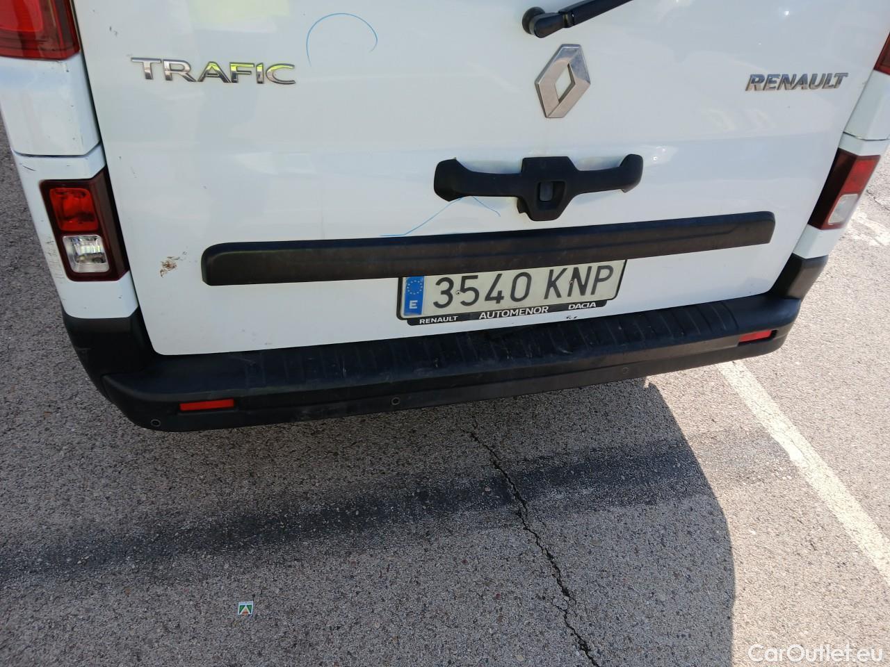  Renault  Trafic RENAULT  / 2014 / 5P / combi Passenger Largo En. dCi 92 kW(125 CV) E6 #68