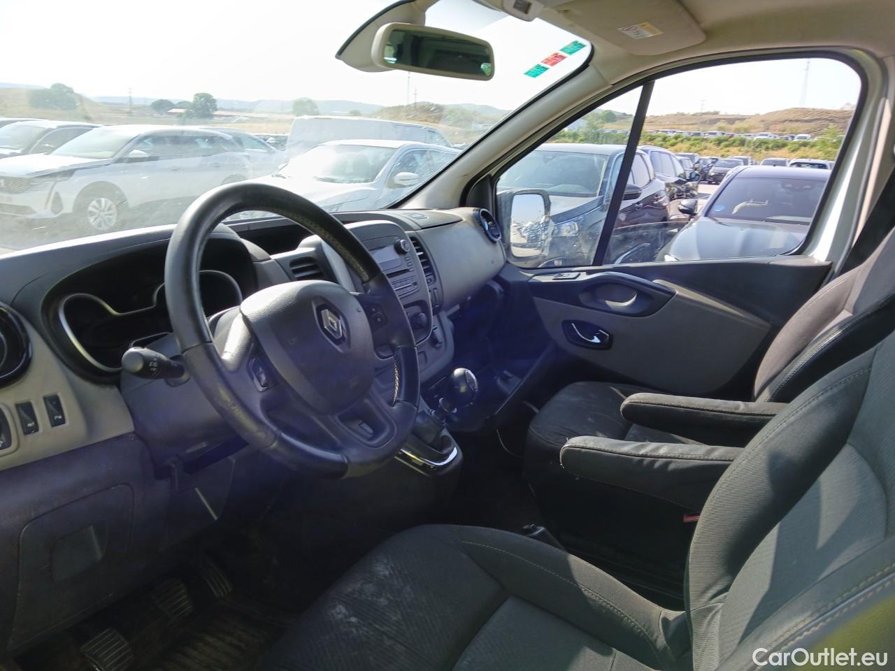  Renault  Trafic RENAULT  / 2014 / 5P / combi Passenger Largo En. dCi 92 kW(125 CV) E6 #3