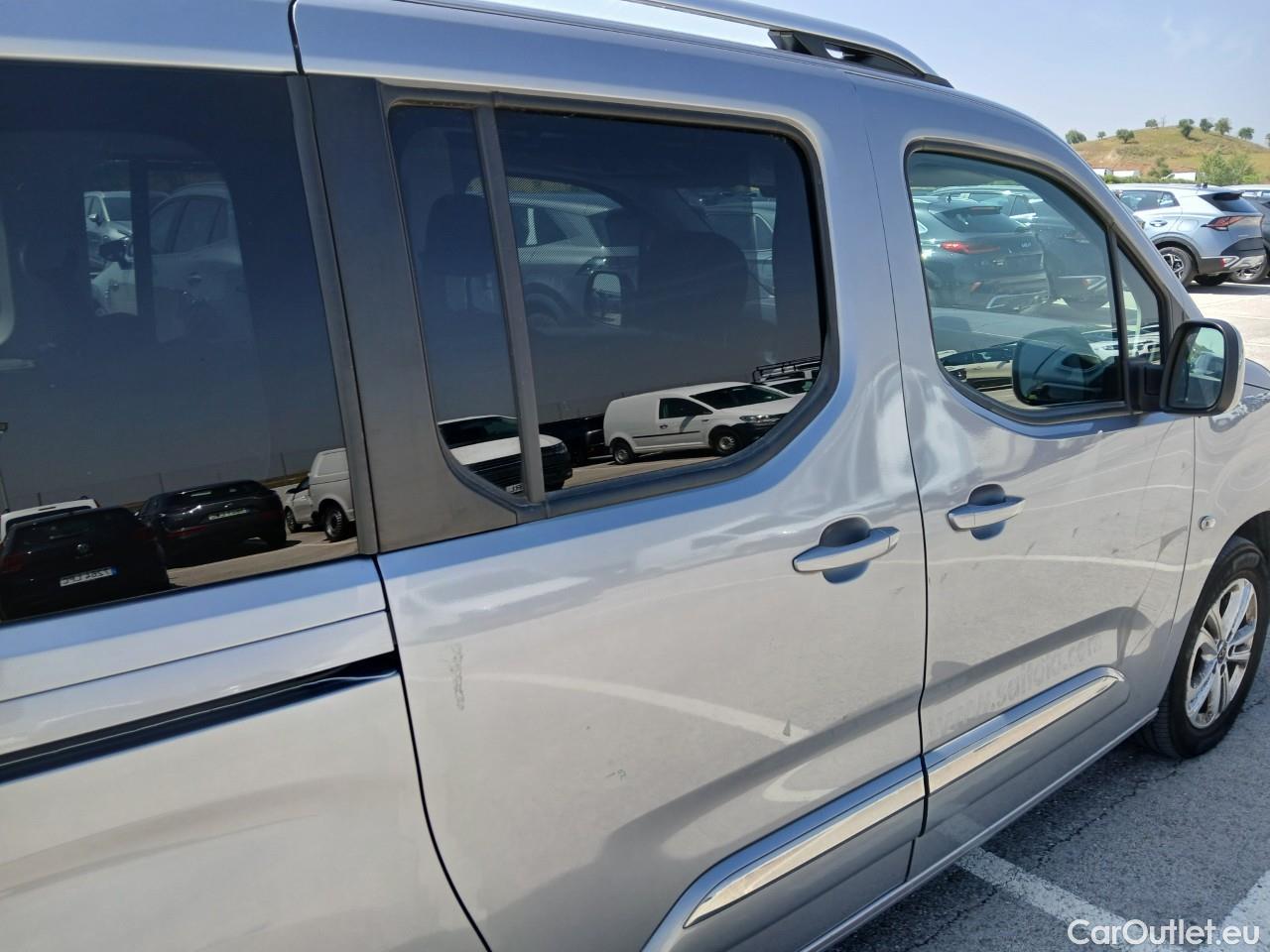  Toyota  Proace TOYOTA  City Verso / 2020 / 5P / monovolumen 1.5D 96kW (130CV) Family Active L1 #50