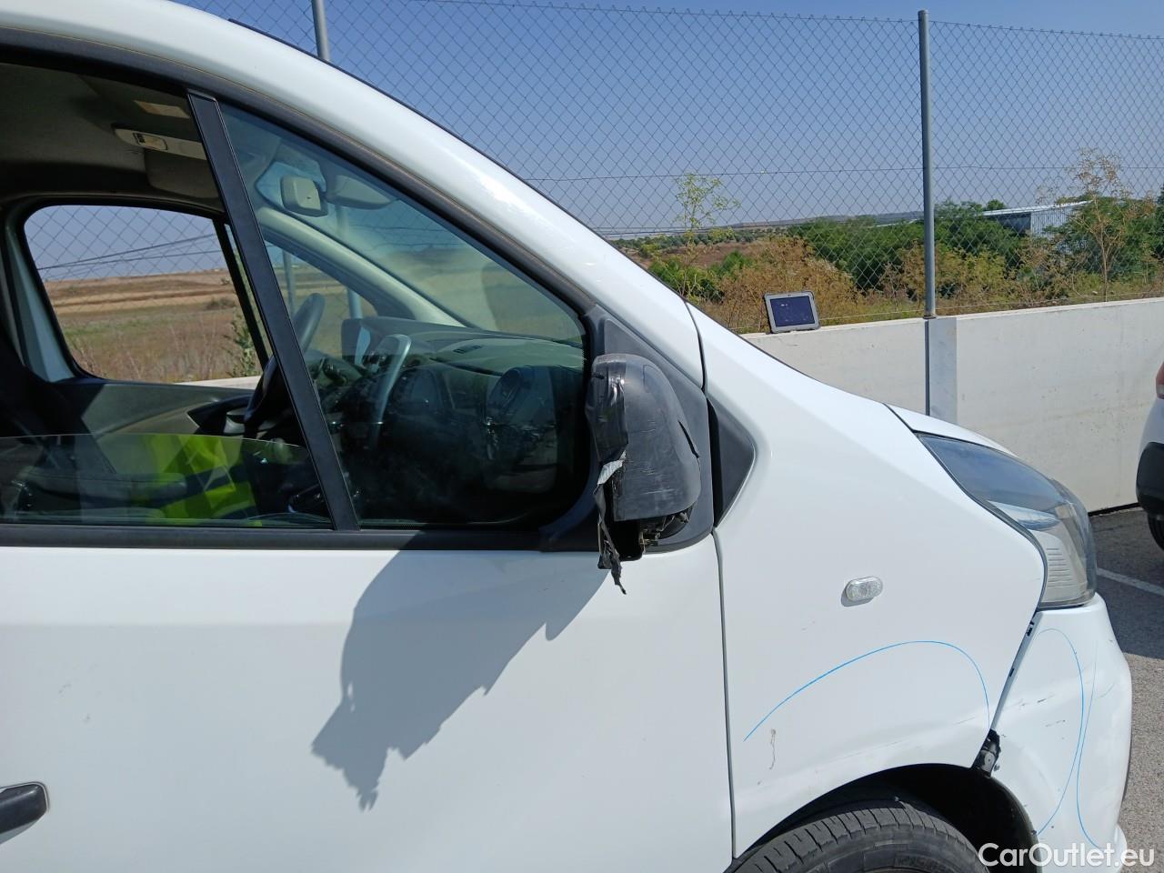  Renault  Trafic RENAULT  / 2014 / 5P / combi Passenger Largo En. dCi 92 kW(125 CV) E6 #91