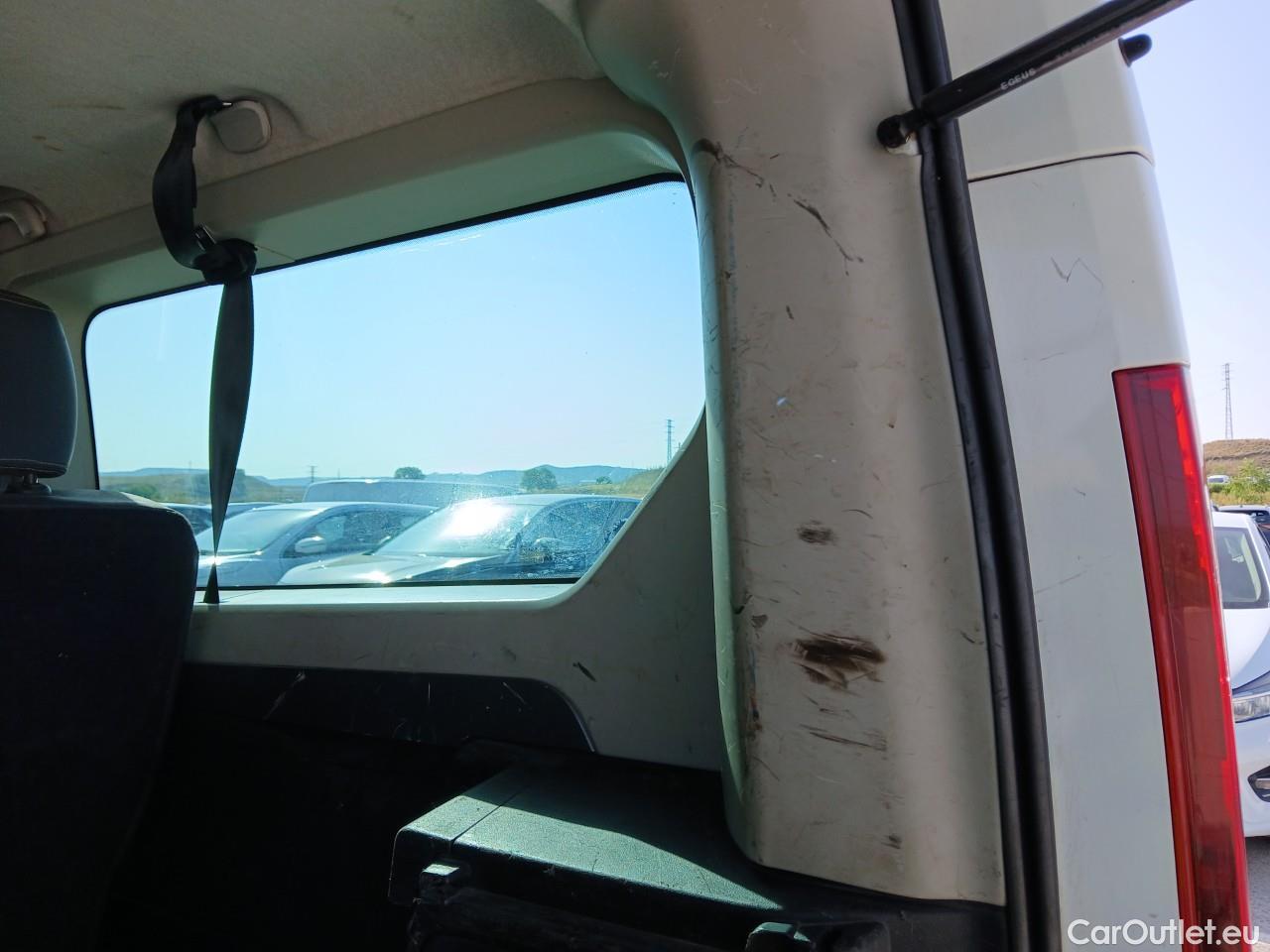  Renault  Trafic RENAULT  / 2014 / 5P / combi Passenger Largo En. dCi 92 kW(125 CV) E6 #36
