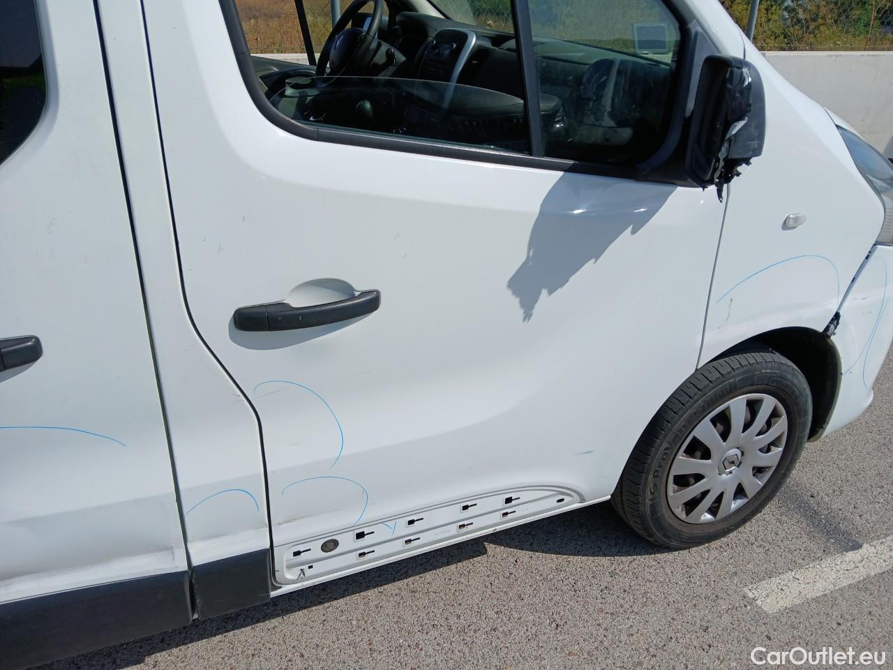  Renault  Trafic RENAULT  / 2014 / 5P / combi Passenger Largo En. dCi 92 kW(125 CV) E6 #86