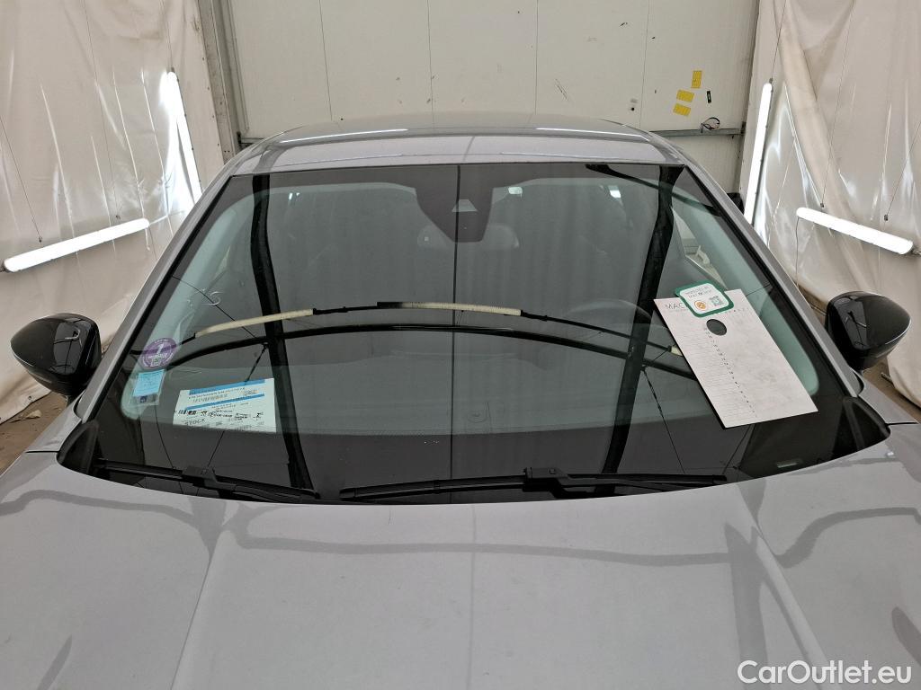  Peugeot  2008  Active Pack 1.2 PureTech 130CV BVA8 E6d #1