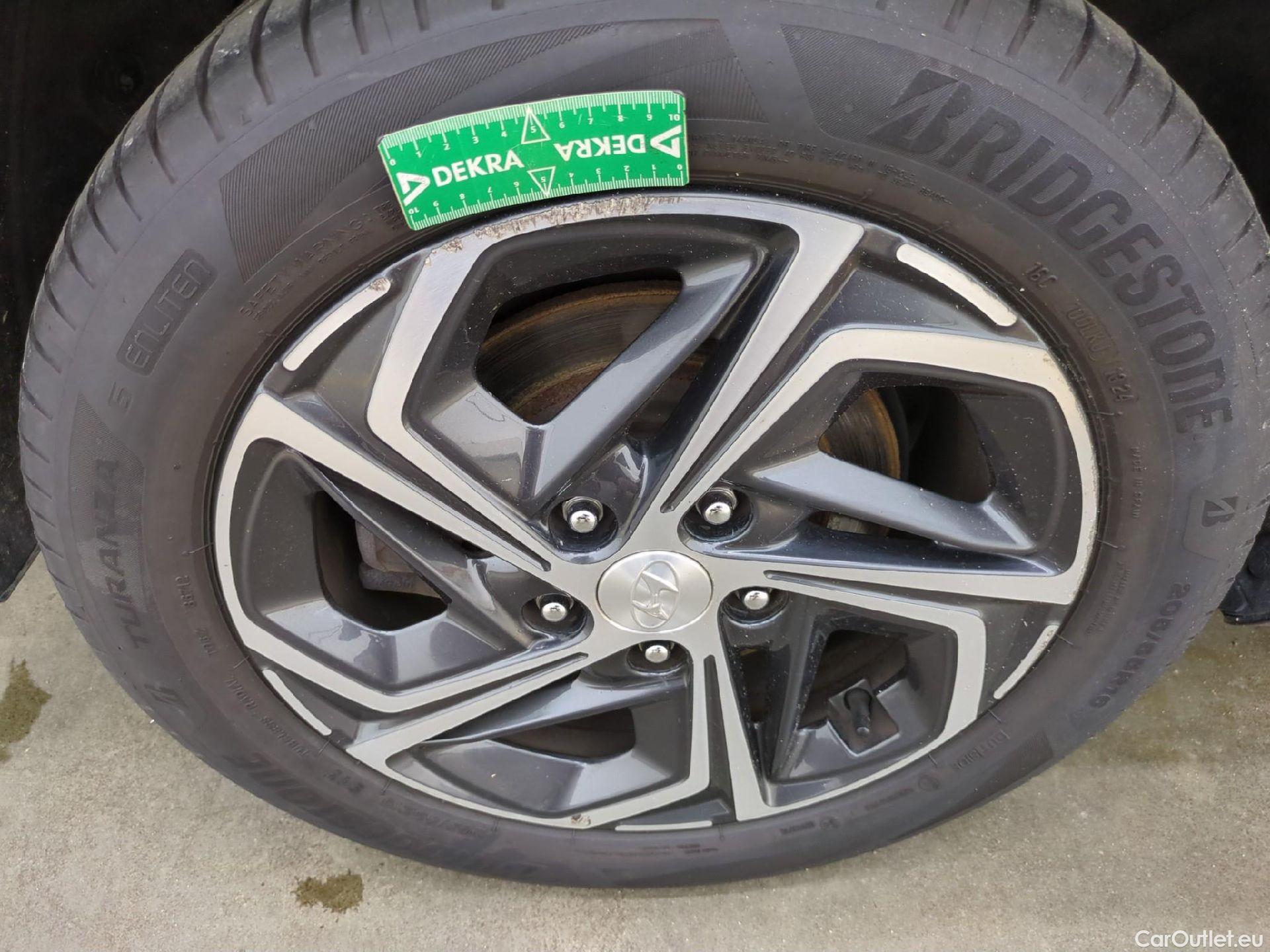  Hyundai  i30  cw Business 1.6 CRDi 115CV BVM6 E6d #13
