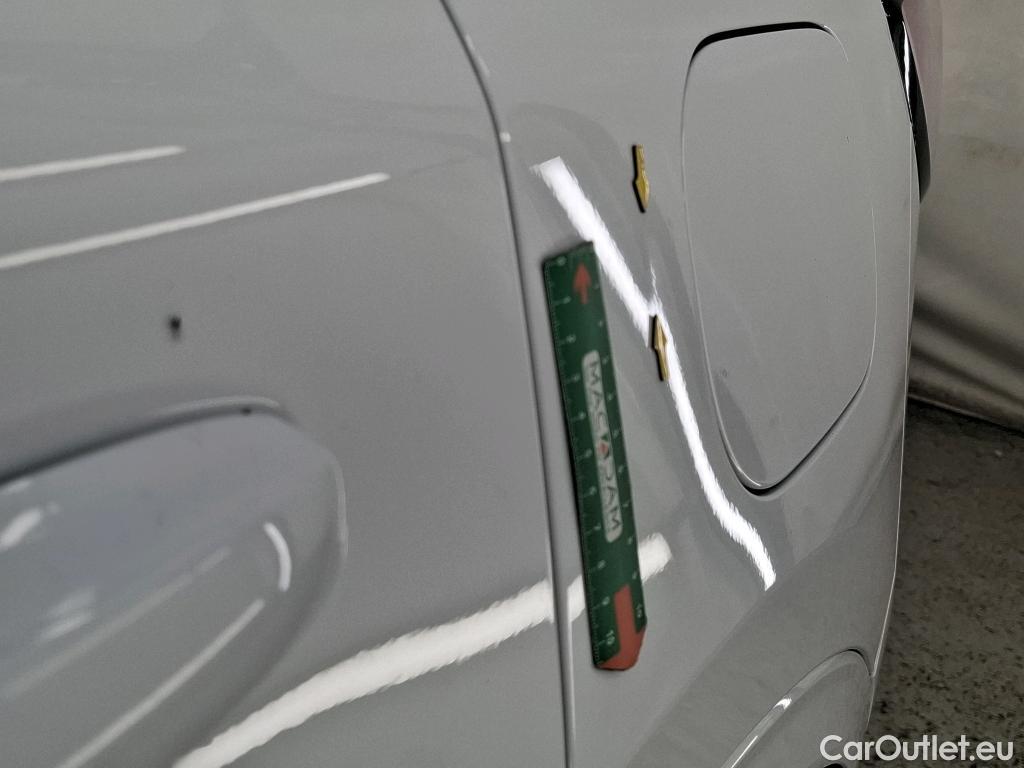  Ford  Kuga FORD  / 2019 / 5P / SUV 2.5 190 Hybrid Flexifuel Pshif ST-Line X #10