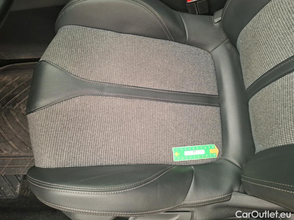  Peugeot  3008  Allure 1.5 HDi 130CV BVM6 E6dT #24