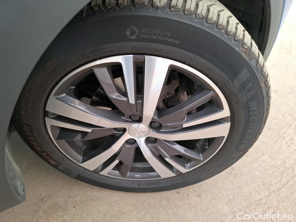  Peugeot  3008  Allure Pack 1.5 HDi 130CV BVA8 E6d #29