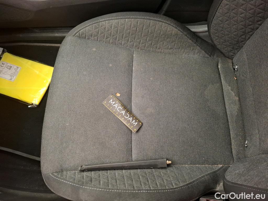  Renault  Clio  V Business 1.6 E-TECH Hybrid 140CV E6d #2