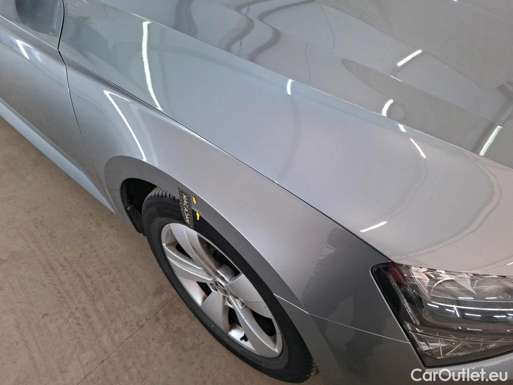  Skoda  Superb  Break Business 2.0 TDI 120CV BVA7 E6d #42