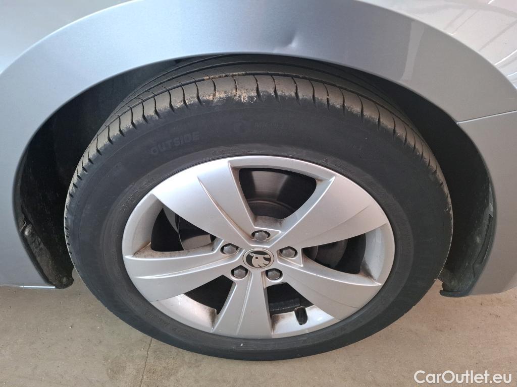  Skoda  Superb  Break Business 2.0 TDI 120CV BVA7 E6d #78