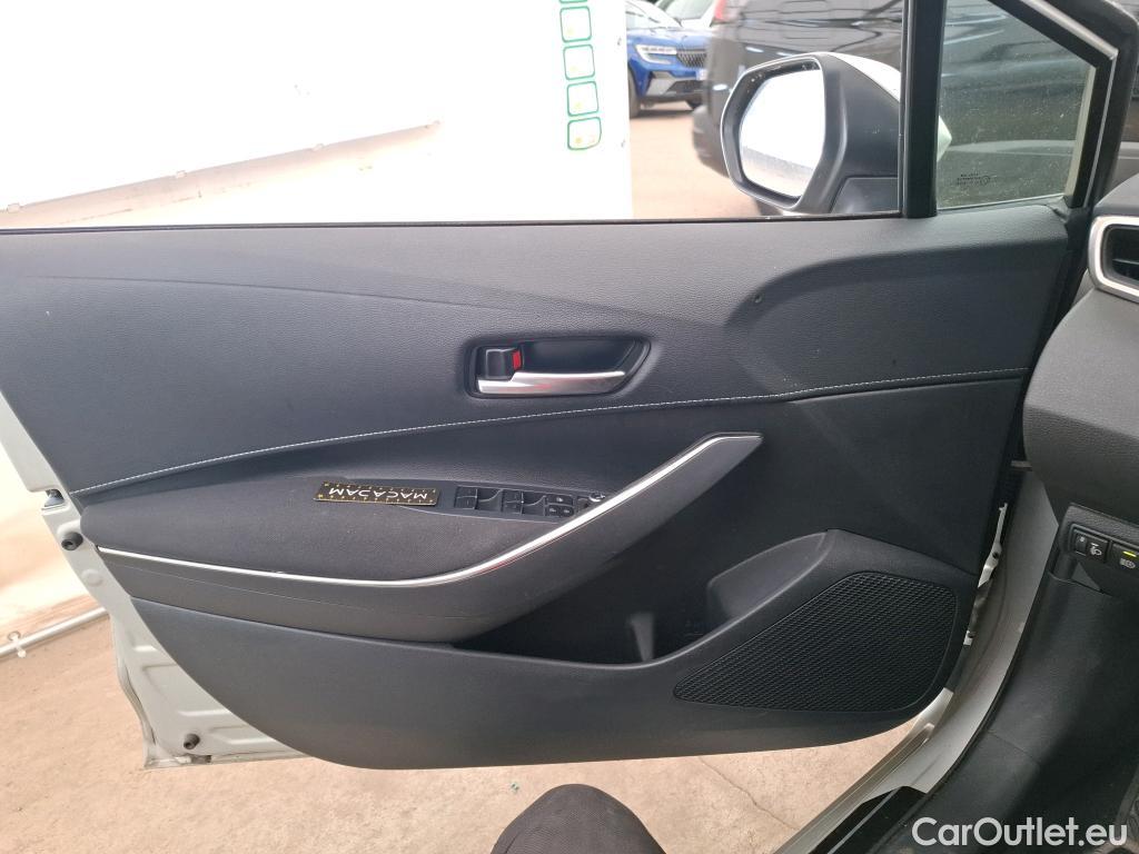  Toyota  Corolla TOYOTA  Touring Sports / 2018 / 5P / Break Hybride 122h Dynamic Business Stage Acad #1
