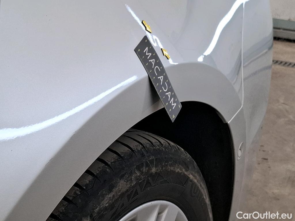 Toyota  Corolla TOYOTA  Touring Sports / 2018 / 5P / Break Hybride 122h Dynamic Business Stage Acad #7