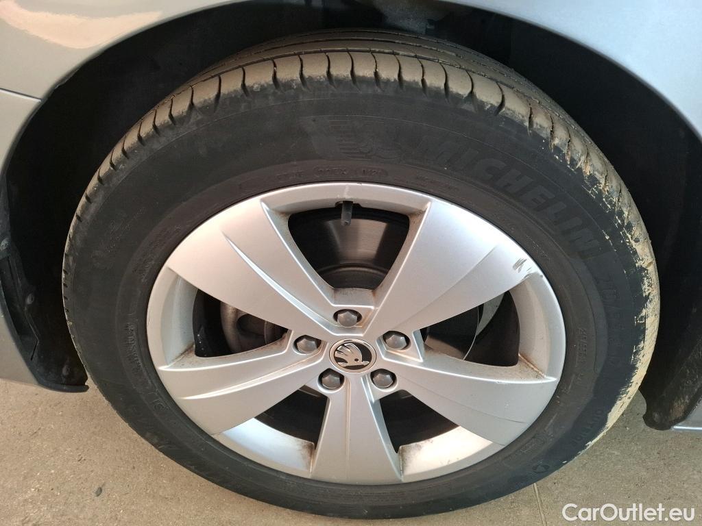  Skoda  Superb  Break Business 2.0 TDI 120CV BVA7 E6d #6