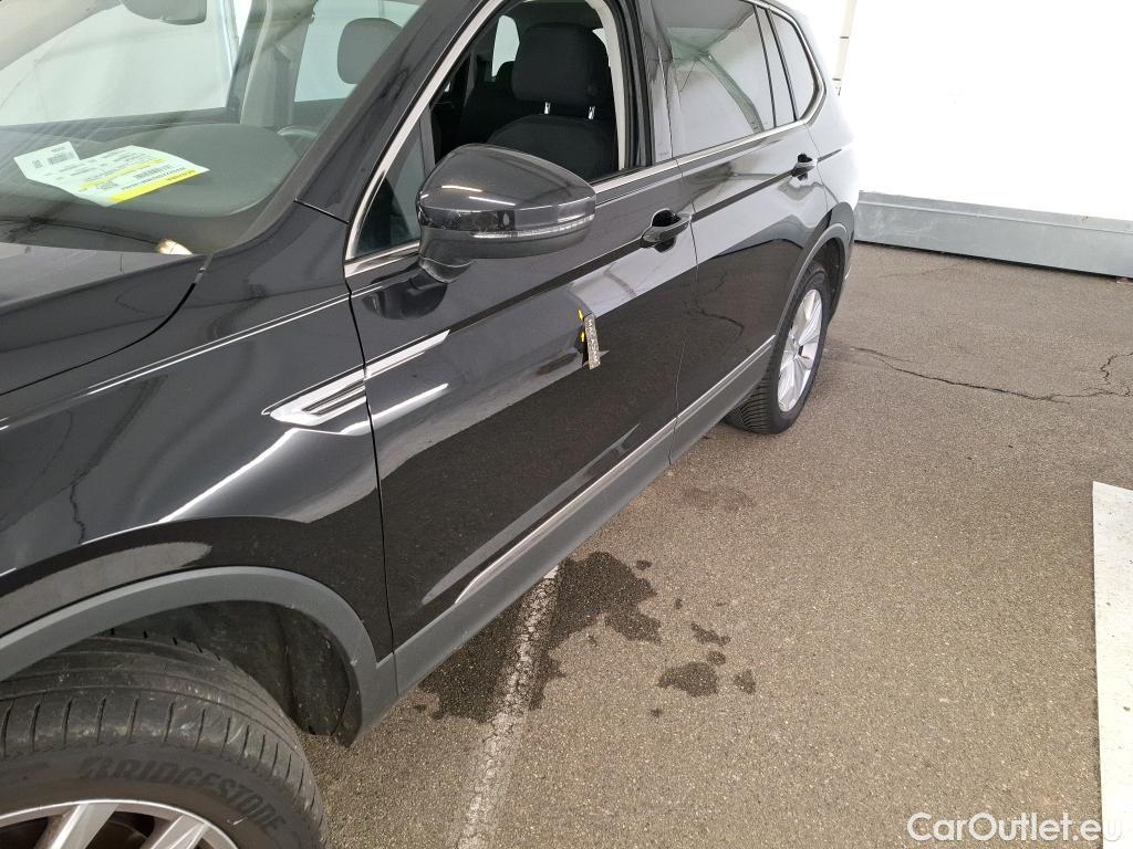  Volkswagen  Tiguan VOLKSWAGEN  Allspace / 2017 / 5P / SUV 2.0 TDI 150 DSG7 Carat #14