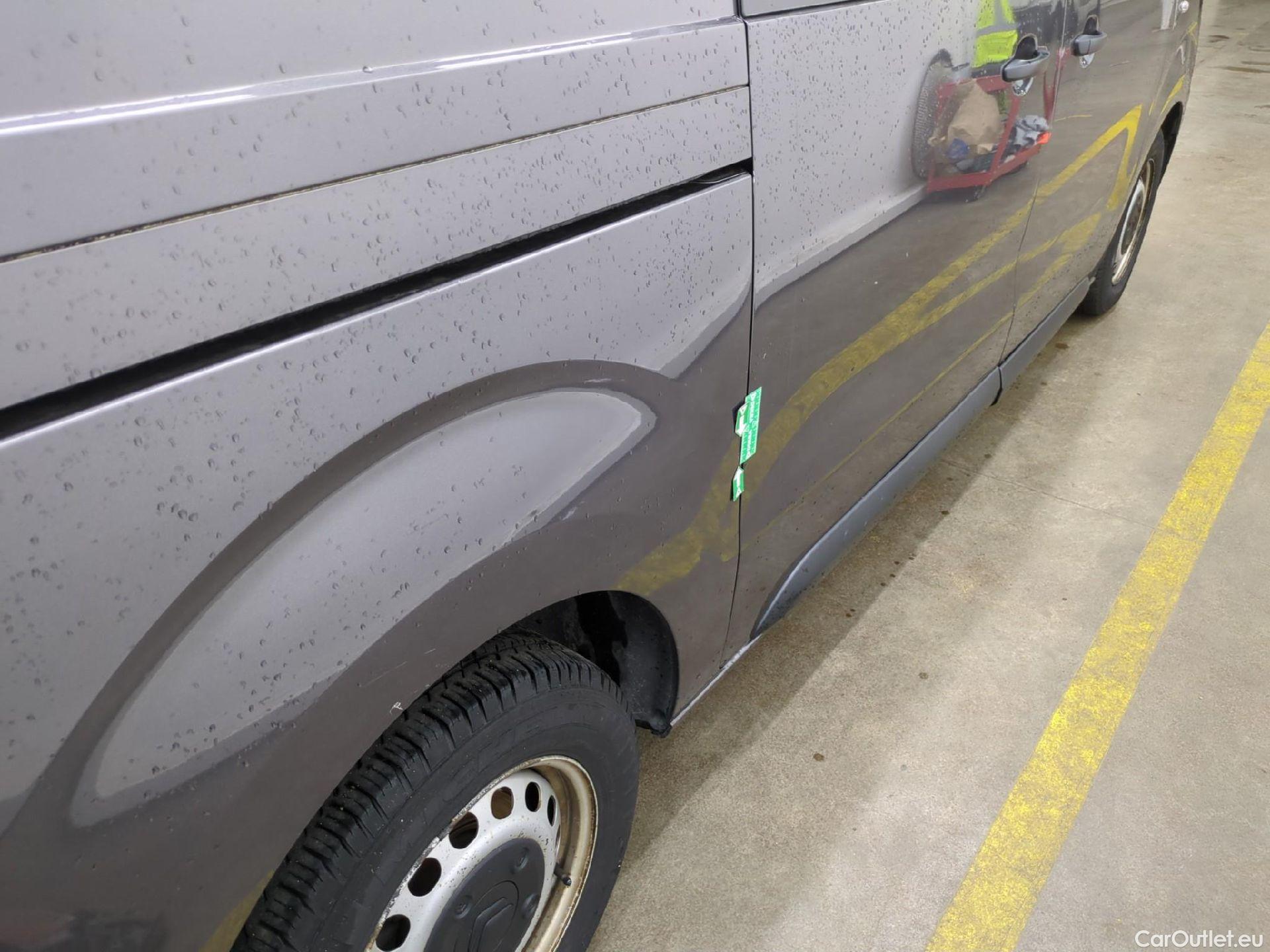  Citroen  Jumpy CITROEN  VU 4p Fourgon XL BlueHDi 120 S&S CA REP BVM6 Confo #9