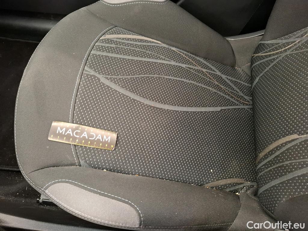  Peugeot  208  Affaire Pack CD Clim Confort 1.6 HDi 90CV BVM5 E5 #9