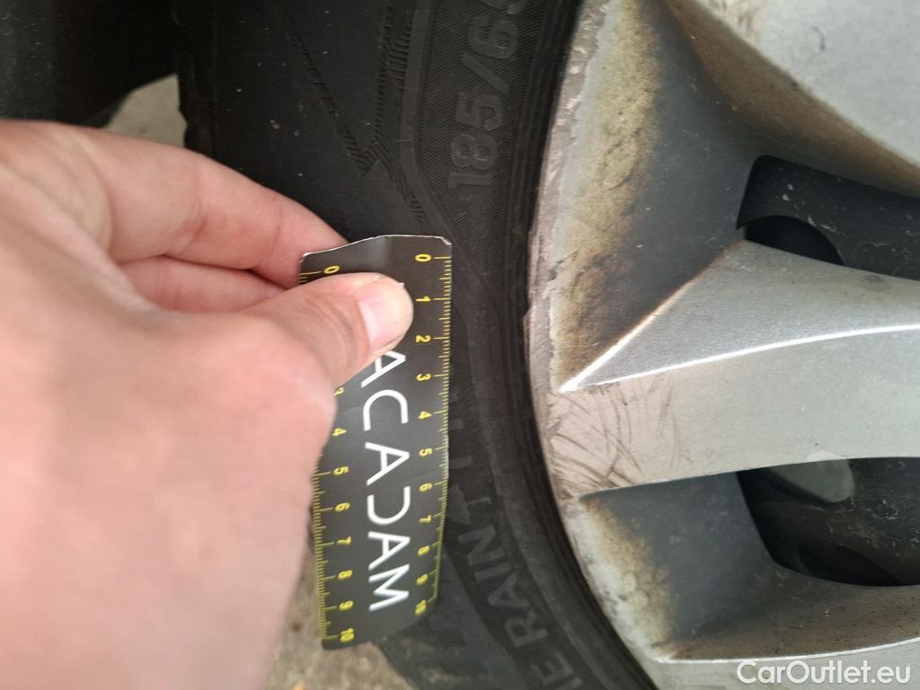  Renault  Clio  IV Air MediaNav 1.5 dCi 75CV BVM5 E6 #14