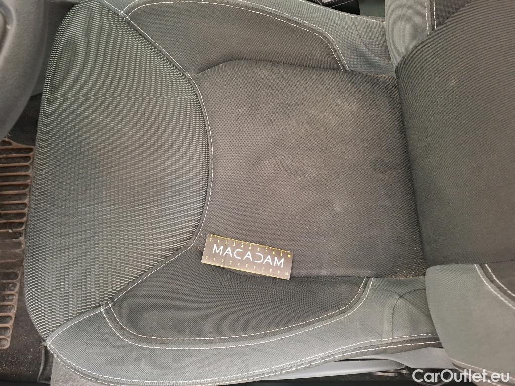  Renault  Clio  IV Air MediaNav 1.5 dCi 75CV BVM5 E6 #19