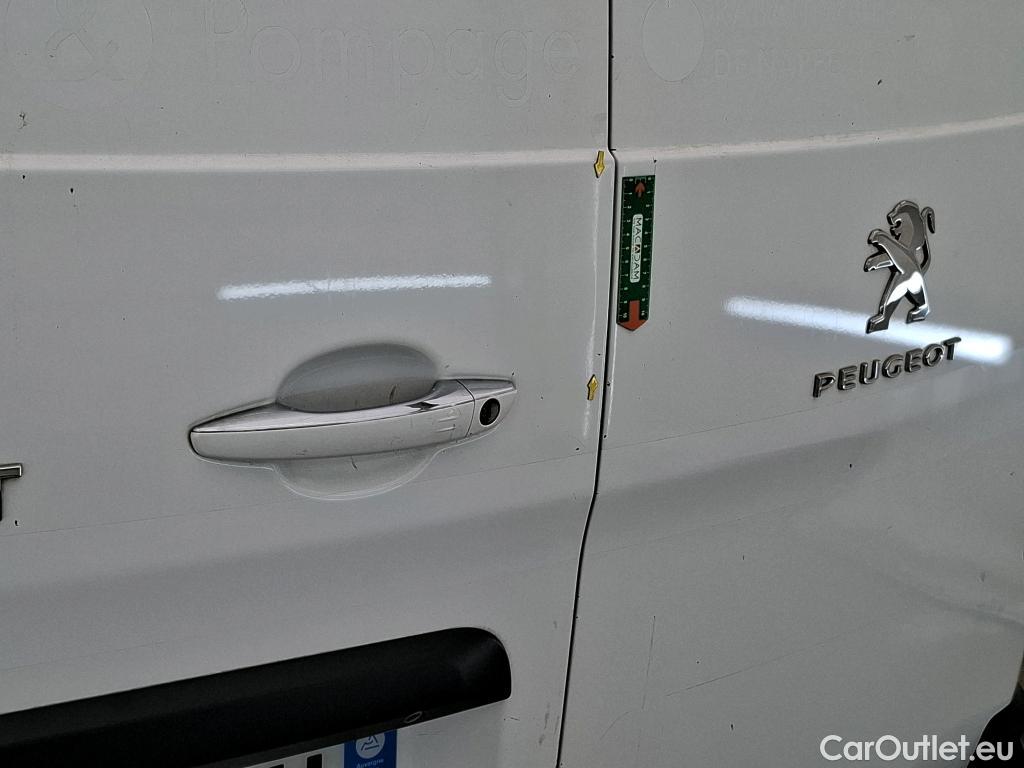  Peugeot  Expert PEUGEOT  / 2016 / 4P / Fourgon tôlé BLUEHDI 150 S&S COMPACT Urban #6
