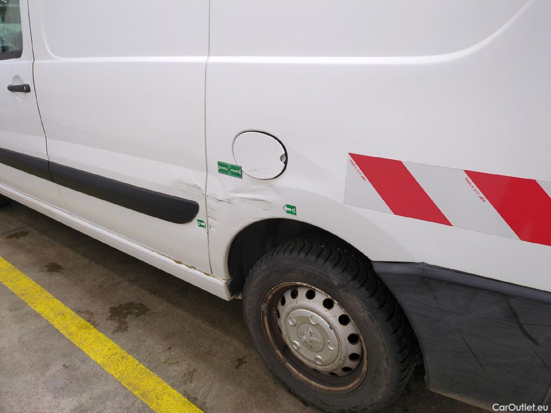  Peugeot  Expert  Fourgon  Fourgon L1H1 Pack CD Clim 2.0 130CV BVM6 #37