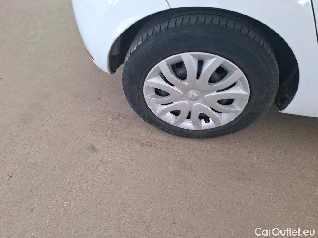  Renault  Clio  IV Air MediaNav 1.5 dCi 75CV BVM5 E6 #15