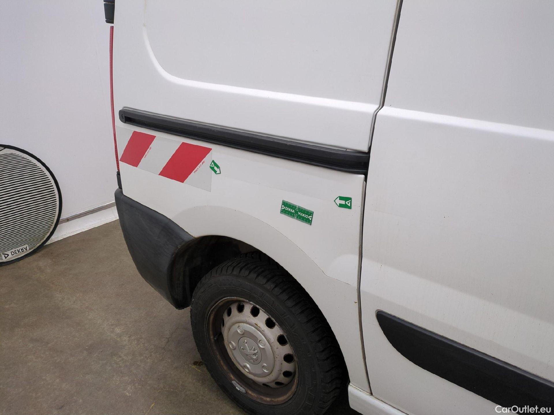  Peugeot  Expert  Fourgon  Fourgon L1H1 Pack CD Clim 2.0 130CV BVM6 #52