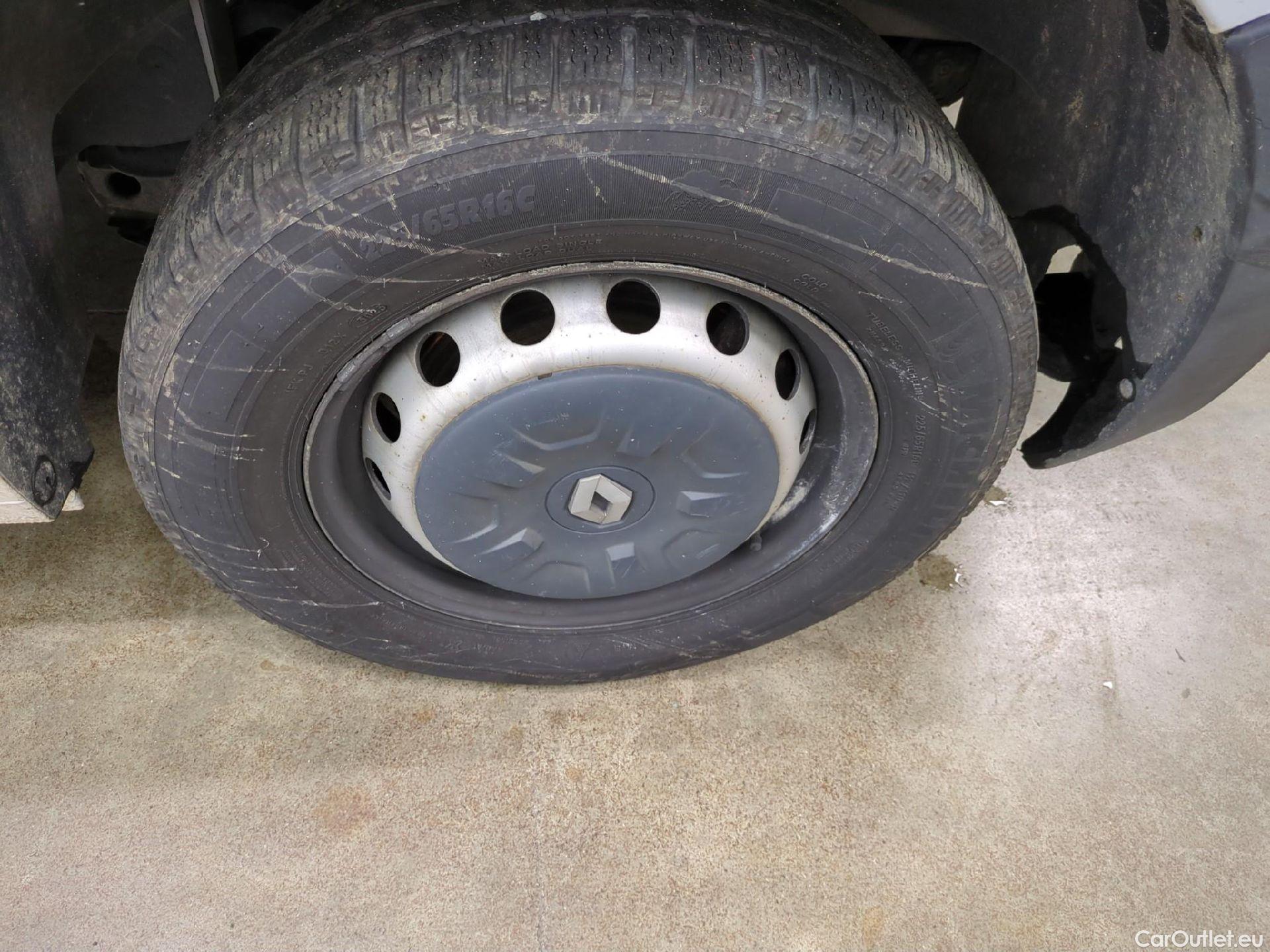  Renault  Master RENAULT  VU 4p Fourgon FG GCf Trac F3500 L2H2 Energy dCi 145 E6 #9