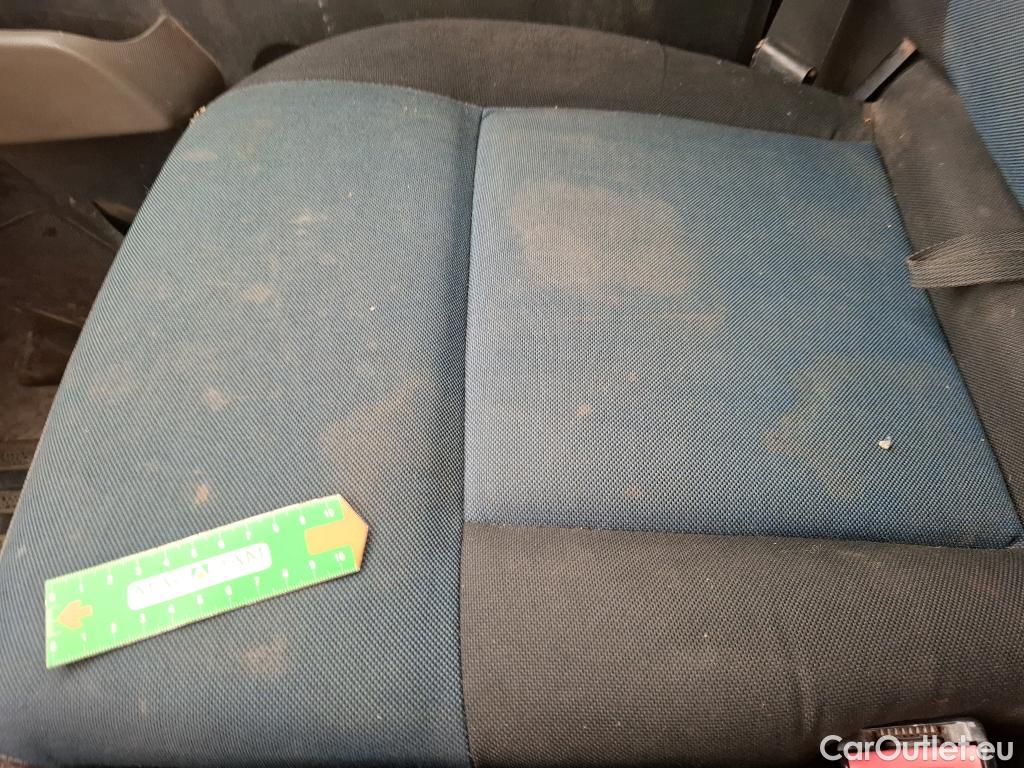 Renault  Master RENAULT  VU 4p Fourgon CA GC F3500 L2H2 dCi 125 #31
