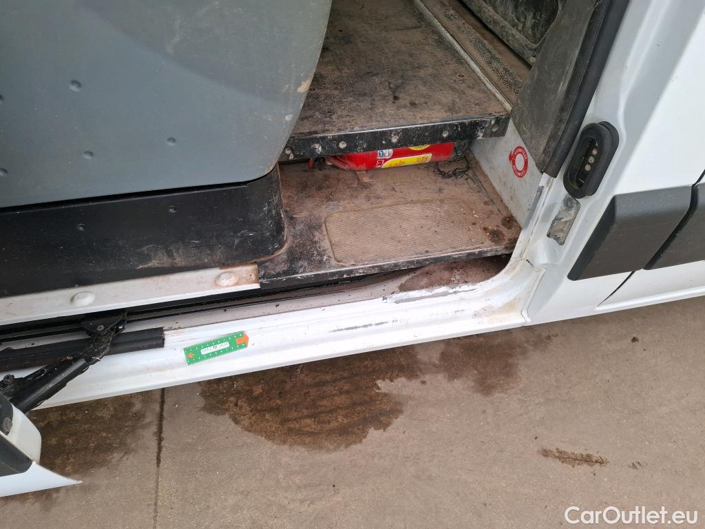  Renault  Master RENAULT  VU 4p Fourgon CA GC F3500 L2H2 dCi 125 #25