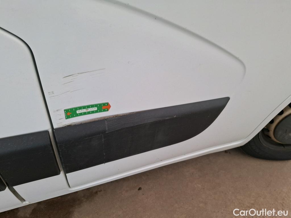 Renault  Master RENAULT  VU 4p Fourgon CA GC F3500 L2H2 dCi 125 #26