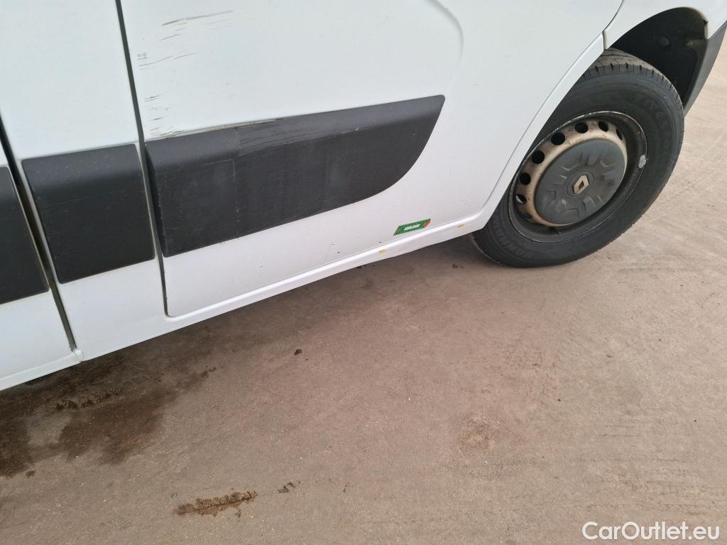  Renault  Master RENAULT  VU 4p Fourgon CA GC F3500 L2H2 dCi 125 #18