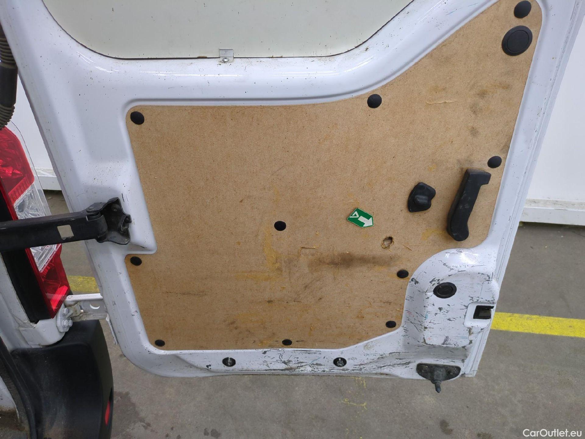  Renault  Master RENAULT  VU 4p Fourgon FG GCf Trac F3500 L2H2 Energy dCi 145 E6 #5