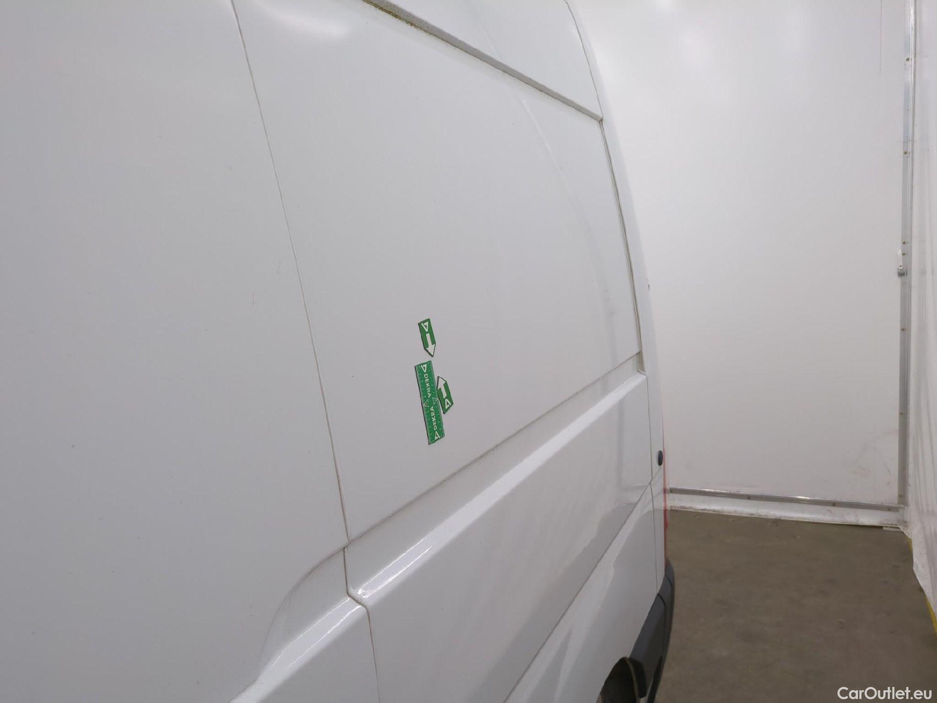  Renault  Master RENAULT  VU 4p Fourgon FG GCf Trac F3500 L2H2 Energy dCi 145 E6 #52