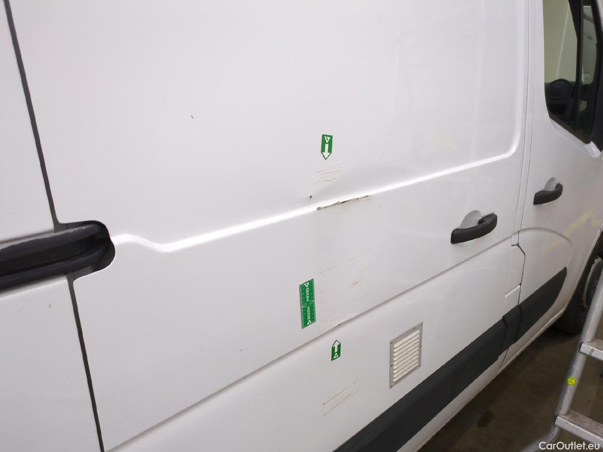  Renault  Master RENAULT  VU 4p Fourgon FG GCf Trac F3500 L2H2 Energy dCi 145 E6 #17